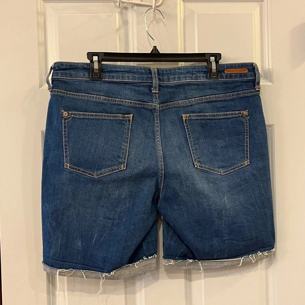 Pilcro Anthropologie Mid Rise Slim Denim Shorts Size 32 Cuffed Raw Hem - Picture 4 of 10